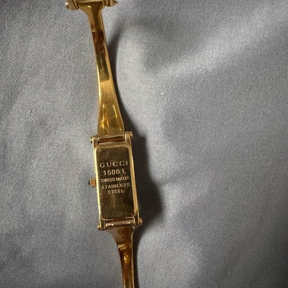 Gucci 1500L Bangle Watch - gold and black - Picture 5 of 9